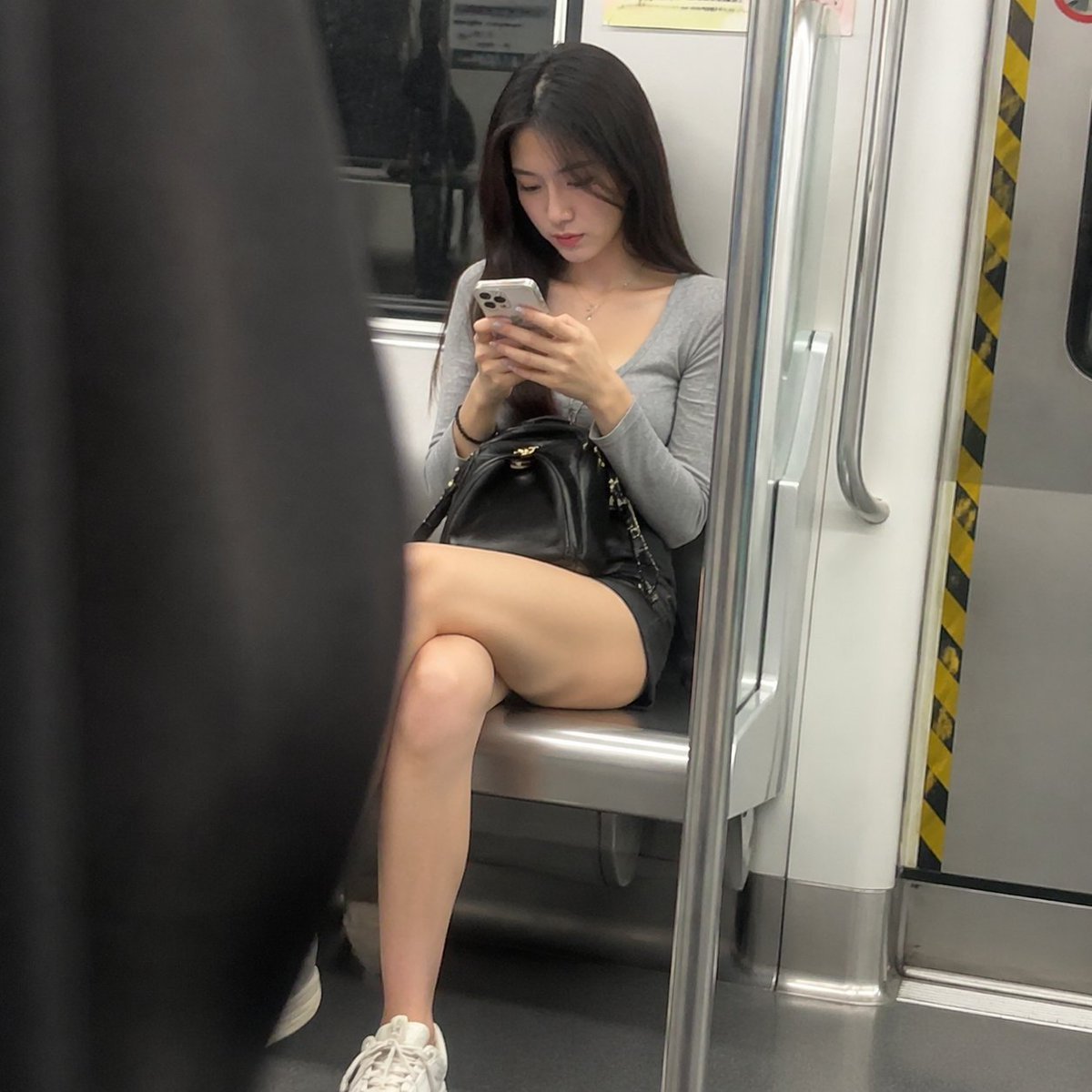 Subway Phone Snapshot output image 2